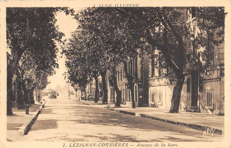 Carte postale ancienne Lezignan - Avenue De La Gare