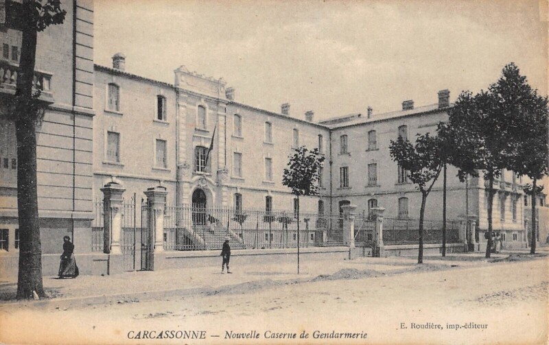 Carte postale ancienne Carcassonne - Nouvelle Caserne De Gendarmerie à Carcassonne