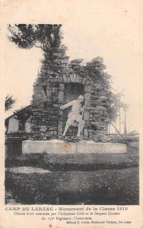 Carte postale ancienne Camp Du Larzac - Monument De La Classe 1918