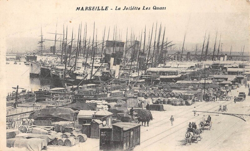 Carte postale ancienne Marseille - La Joliette - Les Quais à Marseille