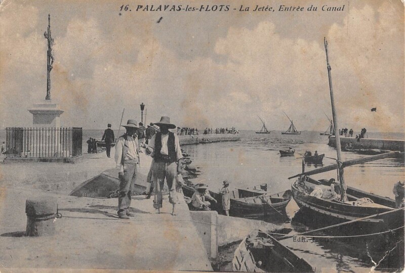 Carte postale ancienne Palavas Les Flots - La Jetee - Entree Du Canal à Palavas-les-Flots