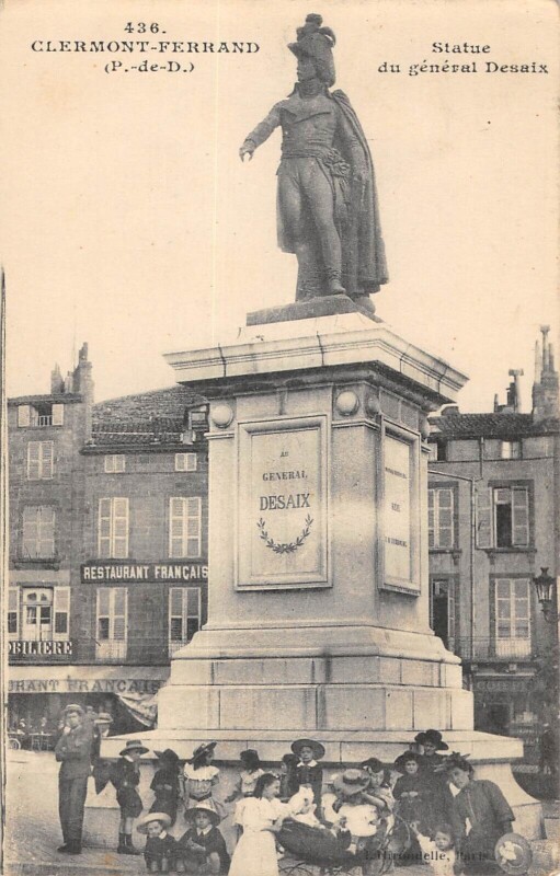 Carte postale ancienne Clermont Ferrand - Statue General Desaix à Clermont-Ferrand