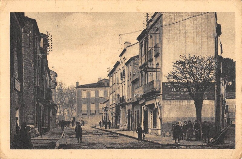 Carte postale ancienne Rivesaltes - Boulevard Arago à Rivesaltes