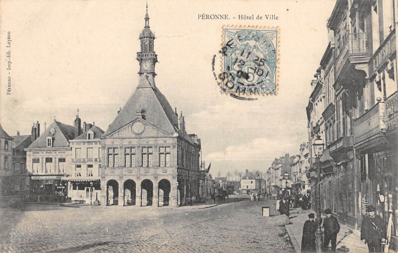 Carte postale ancienne Peronne - Hotel De Ville