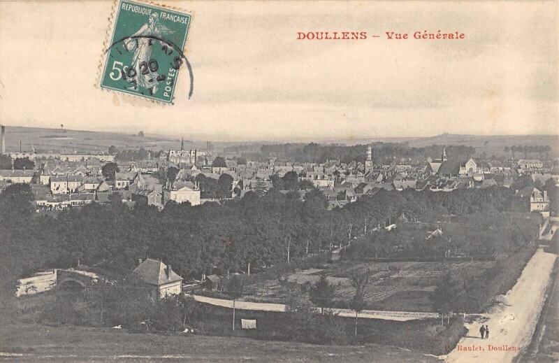 Carte postale ancienne Doullens - Vue Generale à Doullens
