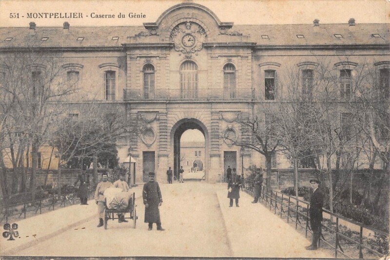 Carte postale ancienne Montpellier - Caserne Du Genie à Montpellier