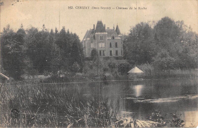 Carte postale ancienne Cerisay - Chateau De La Roche