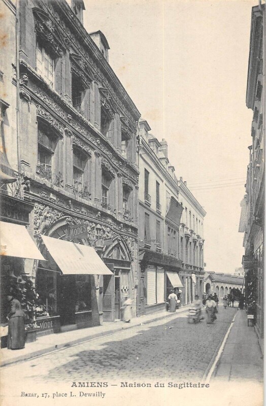 Carte postale ancienne Amiens - Maison Du Sagittaire à Amiens