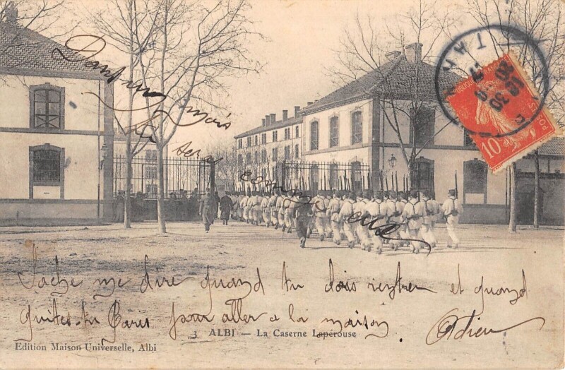 Carte postale ancienne Albi - La Caserne Laperouse