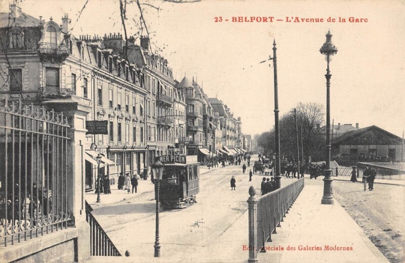 Carte postale ancienne Belfort - Avenue De La Gare à Belfort