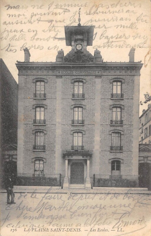 Carte postale ancienne La Plaine Saint Denis - Les Ecoles à Saint-Denis