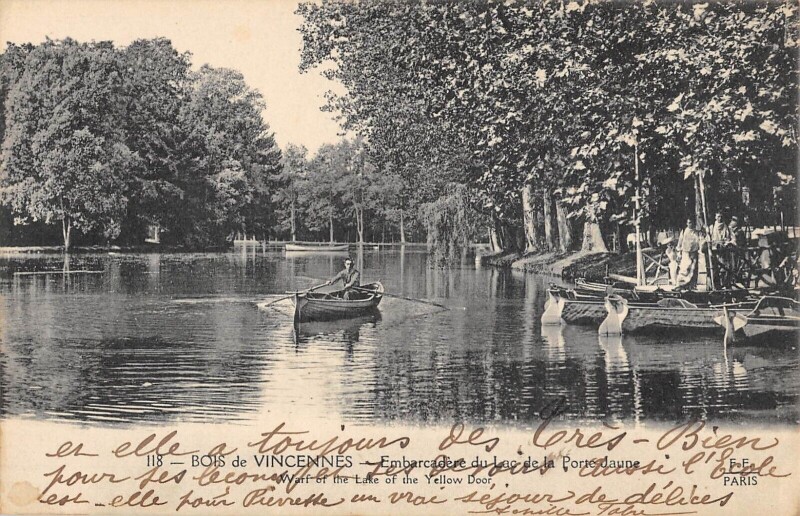 Carte postale ancienne Bois de Vincennes - Embarcadère du Lac de la Porte-Jaune à Paris