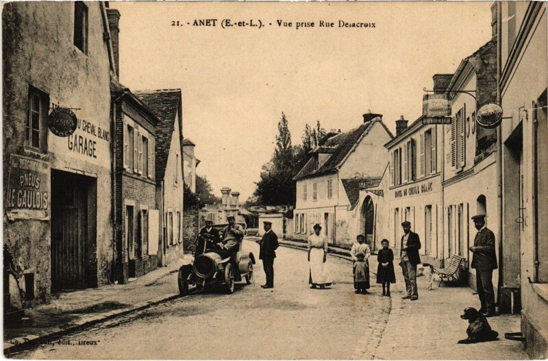 Carte postale ancienne Anet Rue Delacroix