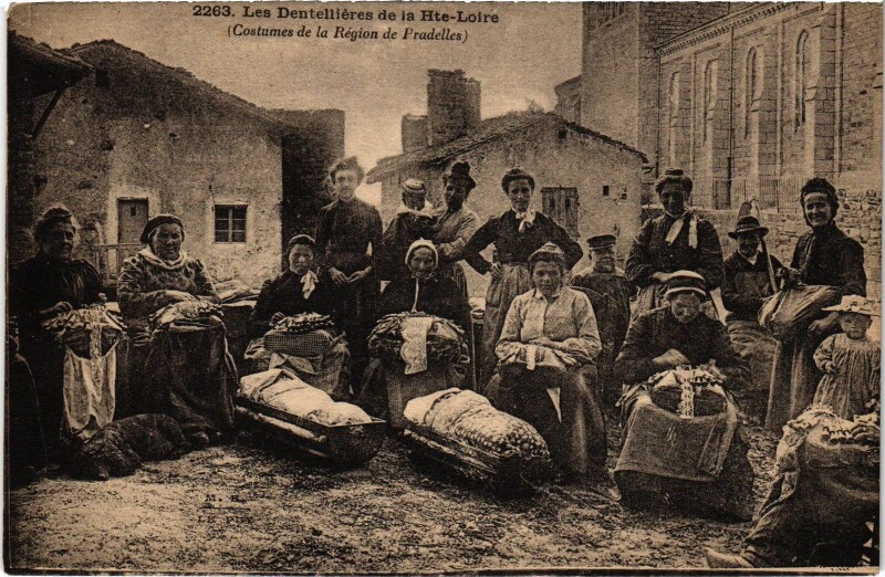 Carte postale ancienne Les Dentellieres Folklore