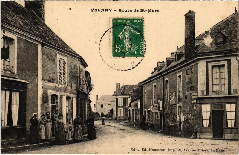 Carte postale ancienne Volnay Route de Saint-Mars à Volnay