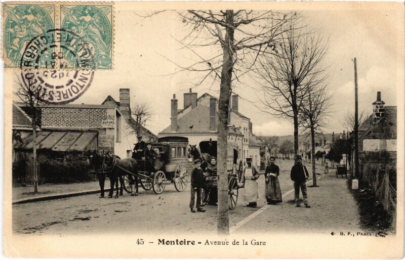 Carte postale ancienne Montoire Avenue de la Gare