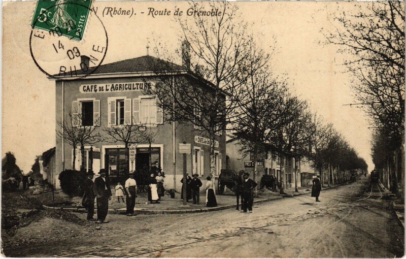 Carte postale ancienne Bron Route de Grenoble Café de l'Agriculture