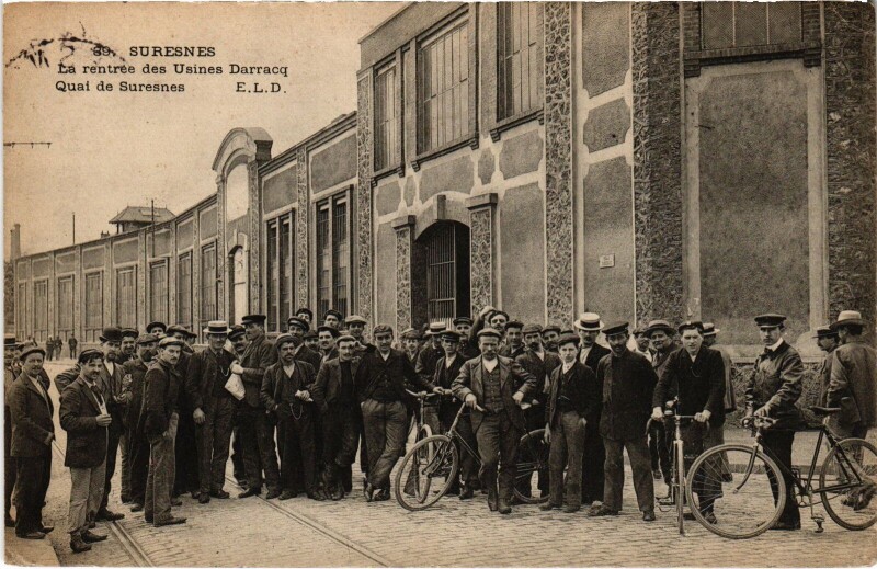 Carte postale ancienne Suresnes Usines Darracq Quai de Suresnes à Suresnes