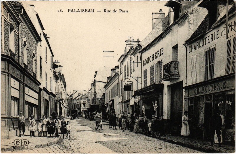 Carte postale ancienne Palaiseau Rue de Paris à Palaiseau