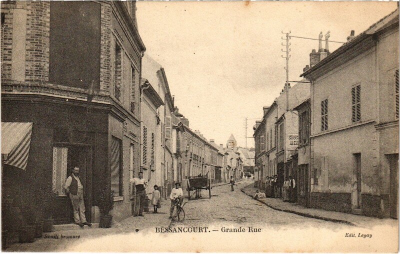 Carte postale ancienne Bessancourt Grande Rue à Bessancourt