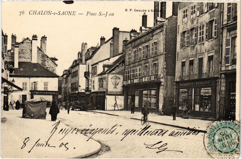 Carte postale ancienne Chalon-sur-Saone Place Saint-Jean