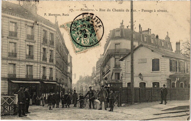 Carte postale ancienne Nanterre Rue du Chemin de Fer Passage a niveau Railway à Nanterre