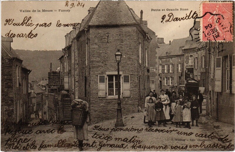 Carte postale ancienne Vallée de la Meuse Fumay Petite et Grande Rue à Fumay