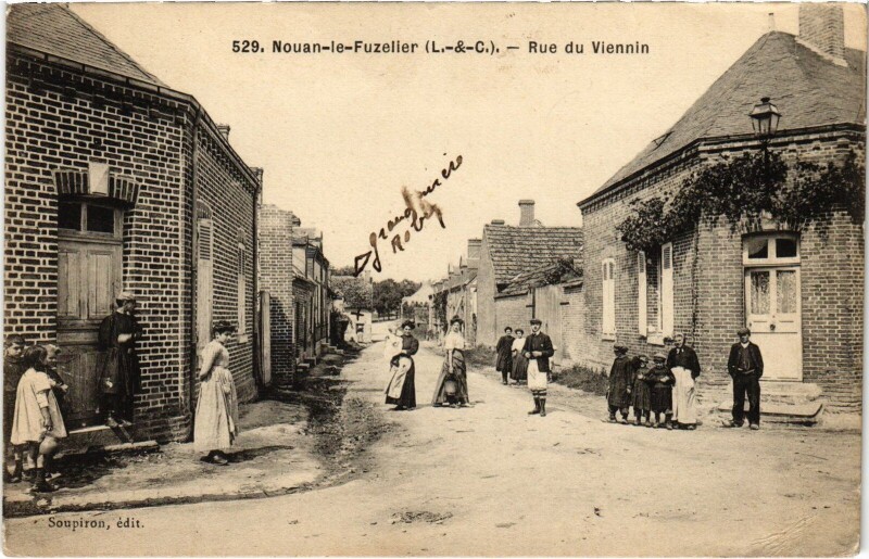 Carte postale ancienne Nouan-le-Fuzelier Rue du Viennin à Nouan-le-Fuzelier