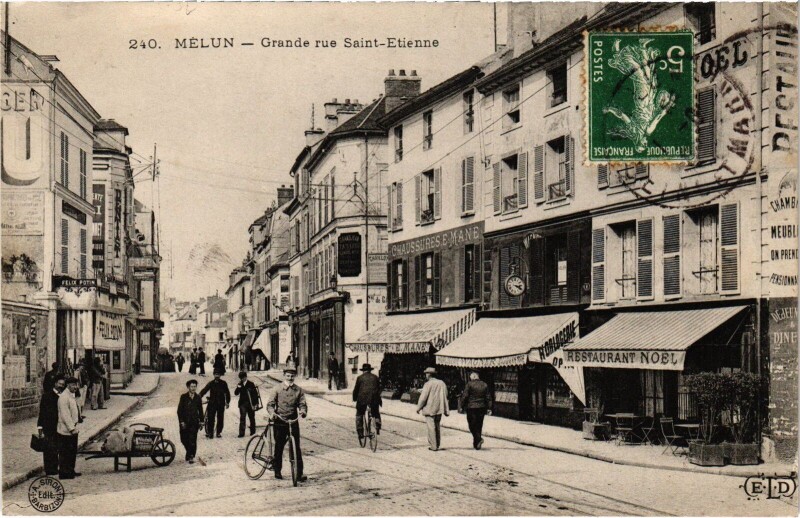 Carte postale ancienne Melun Grande Rue St.Etienne à Melun
