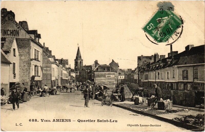 Carte postale ancienne Vieil Amiens Quartier Saint-Leu à Amiens