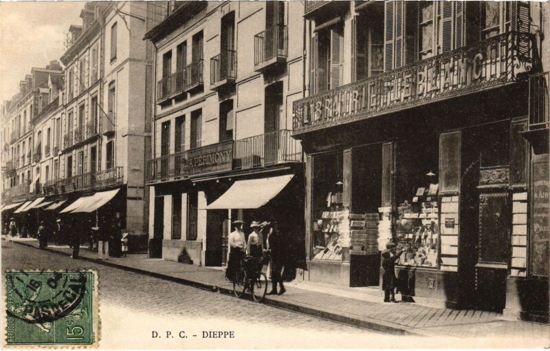 Carte postale ancienne Dieppe maison A. Leblanc Rue de la barre à Dieppe