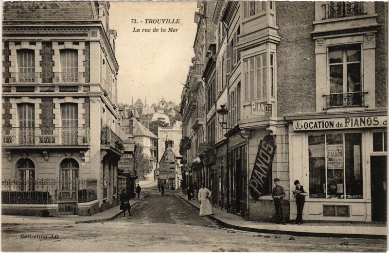 Carte postale ancienne Trouville Rue de la Mer