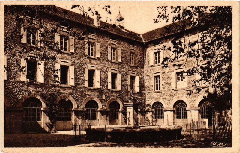 Carte postale ancienne Viriville - Le Bocage - Vue de la Cour Interieure France à Viriville