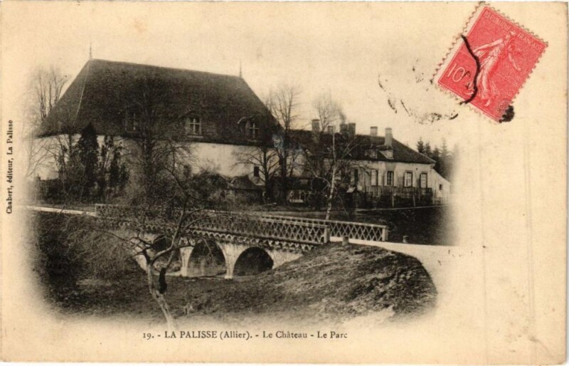 Carte postale ancienne Lapalisse - Le Chateau-Le Parc à Lapalisse