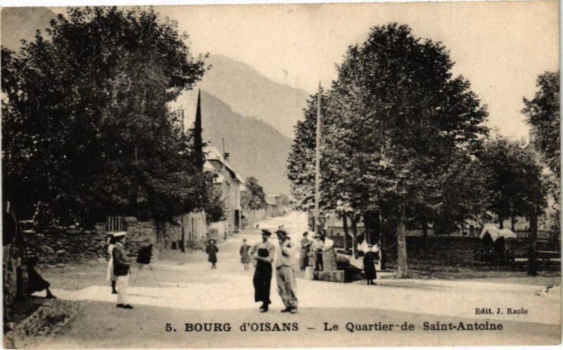 Carte postale ancienne Bourg d'Oisans - Le Quartier de Saint-Antonine