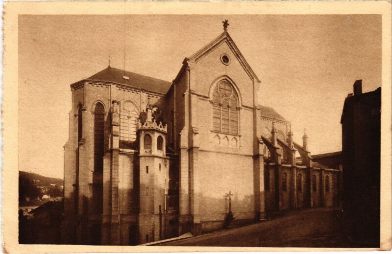 Carte postale ancienne Tarare - Cite des Monsselines - Eglise du Chateau à Tarare