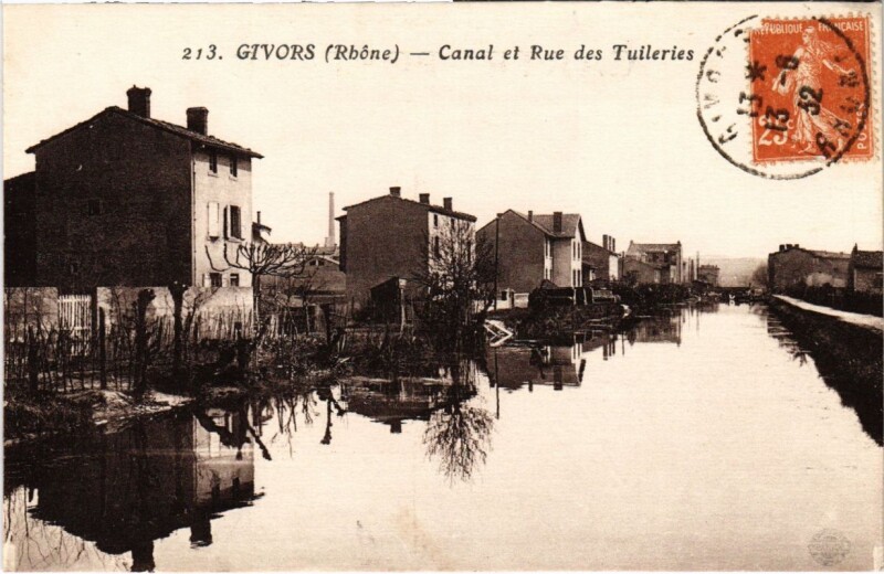 Carte postale ancienne Givors - Canal et Rue des Tuileries à Givors
