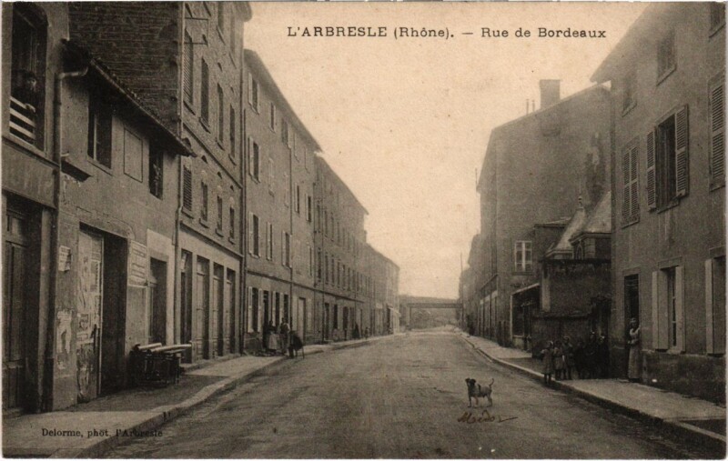 Carte postale ancienne L'Arbresle - Rue de Bordeaux à L'Arbresle