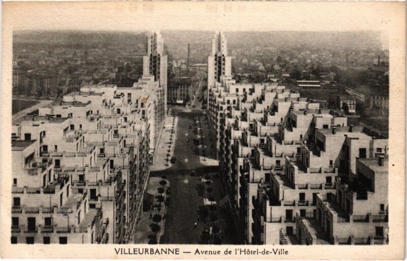 Carte postale ancienne Villeurbanne - Avenue de l'Hotel-de-Ville à Villeurbanne