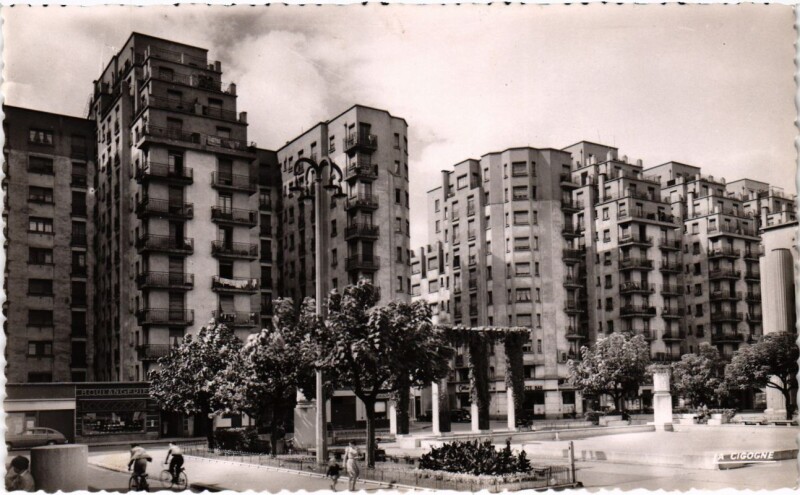 Carte postale ancienne Villeurbanne - Les Gratte-Ciel à Villeurbanne