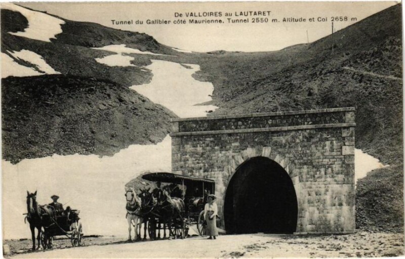 Carte postale ancienne Tunnel du Galibier cote Maurienne
