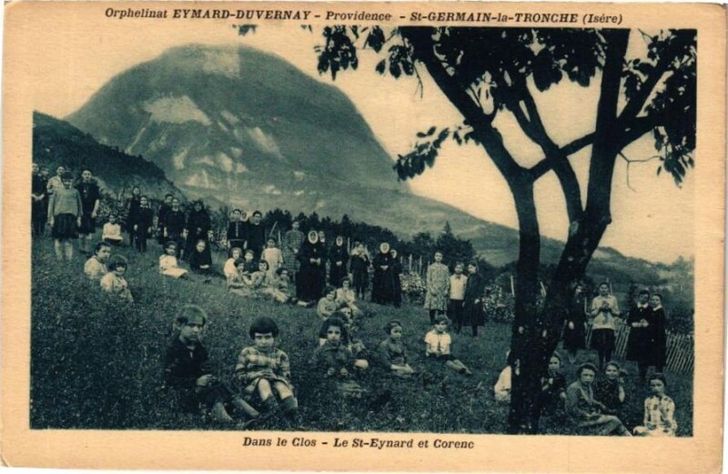 Carte postale ancienne Dans le Clos - Le Saint-Eynard et Corenc à Corenc