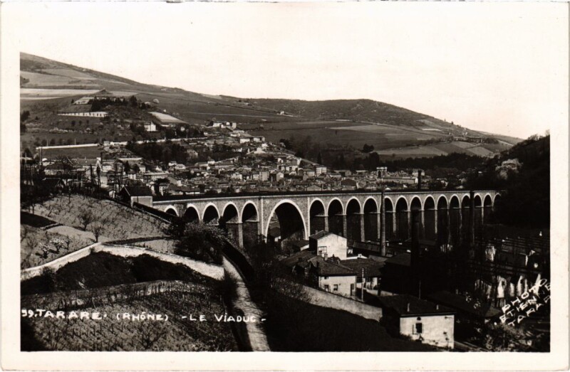 Carte postale ancienne Tarare - Le Viaduc à Tarare