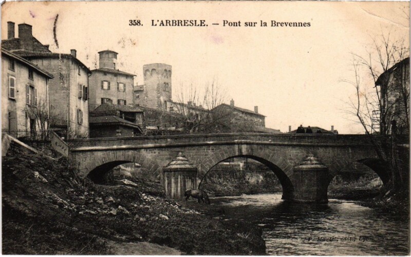 Carte postale ancienne L'Arbresle - Pont sur la Brevennes à L'Arbresle