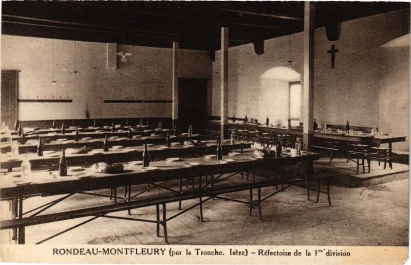 Carte postale ancienne Rondeau-Montfleury (par la Tronche.isere) -Refectoire de la 1er... à La Tronche