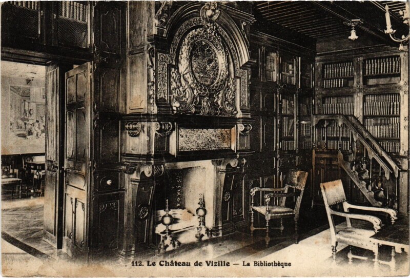 Carte postale ancienne Le Chateau de Vizille - La Bibliotheque à Vizille