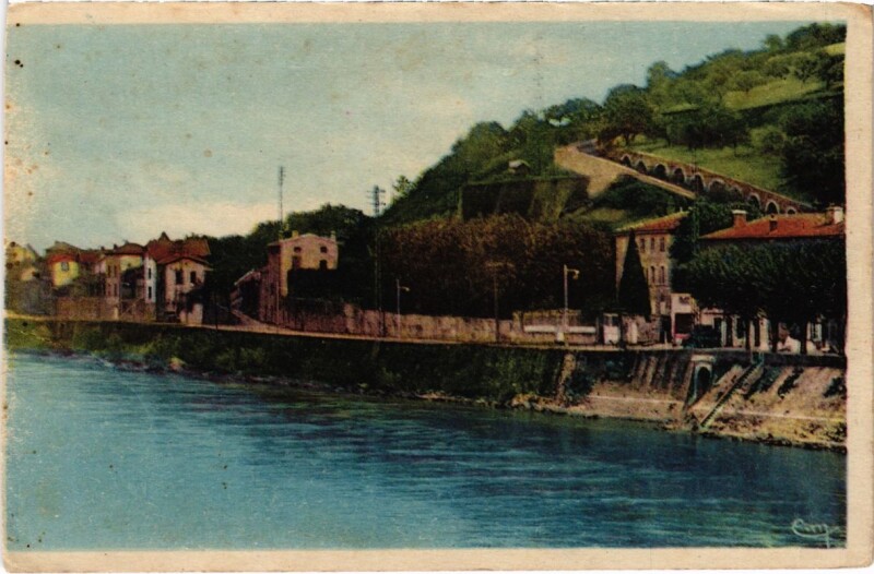 Carte postale ancienne Givors - Quai du Chateau à Givors