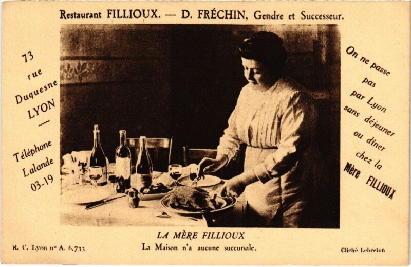 Carte postale ancienne Lyon - La Mere Fillioux à Lyon