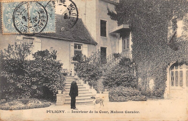 Carte postale ancienne Puligny - Interieur De La Cour - Maison Garnier