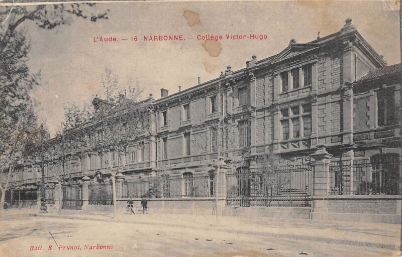 Carte postale ancienne Narbonne - College Victor Hugo à Narbonne